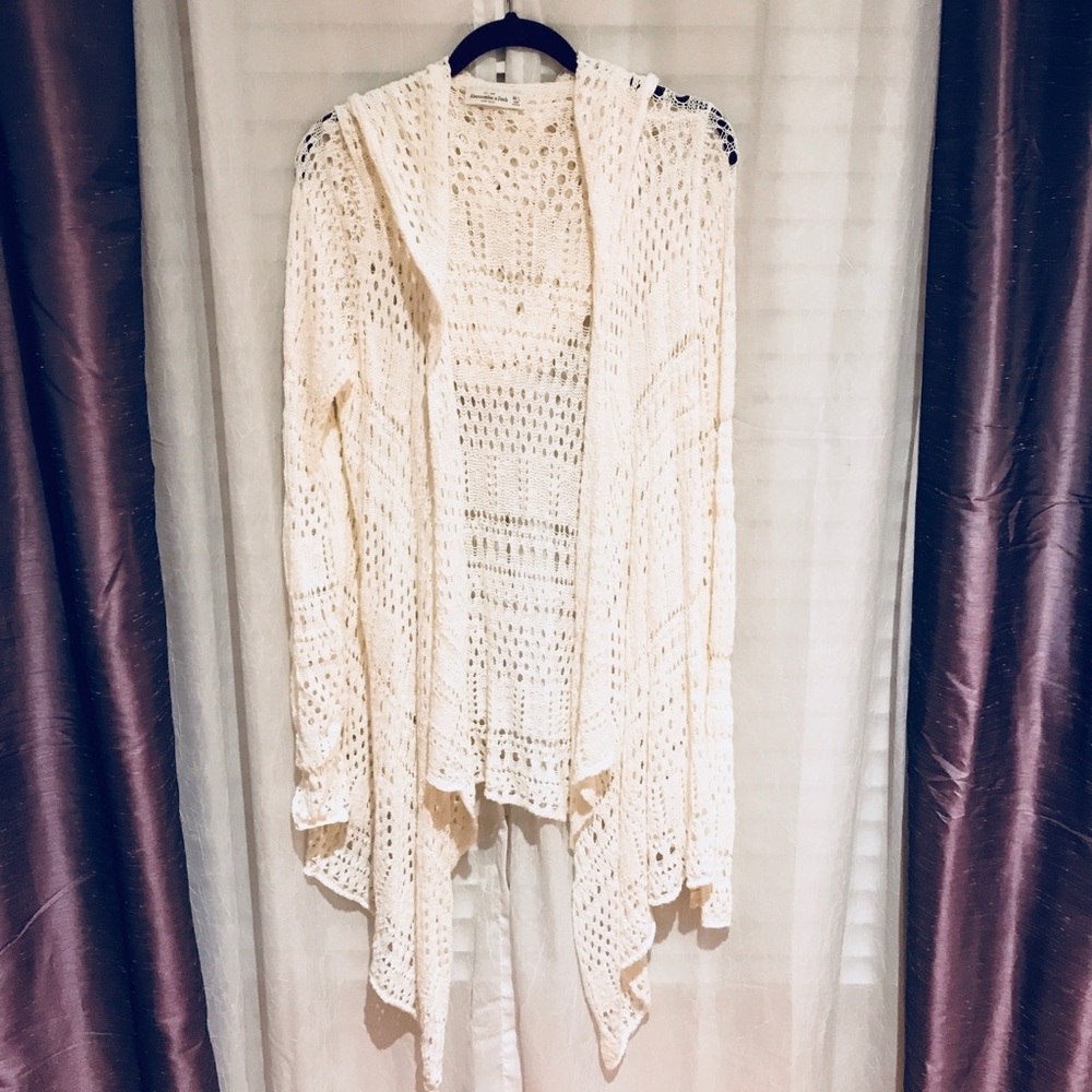 {Abercrombie & Fitch} Cream Net Hooded Cardigan ❤️